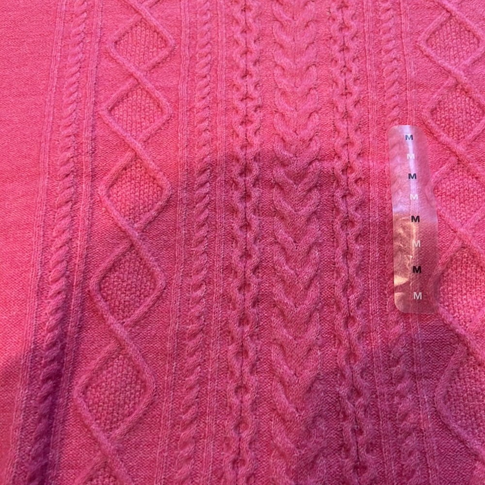⚡️NWT⚡️Gap Sweater - Picture 4 of 6